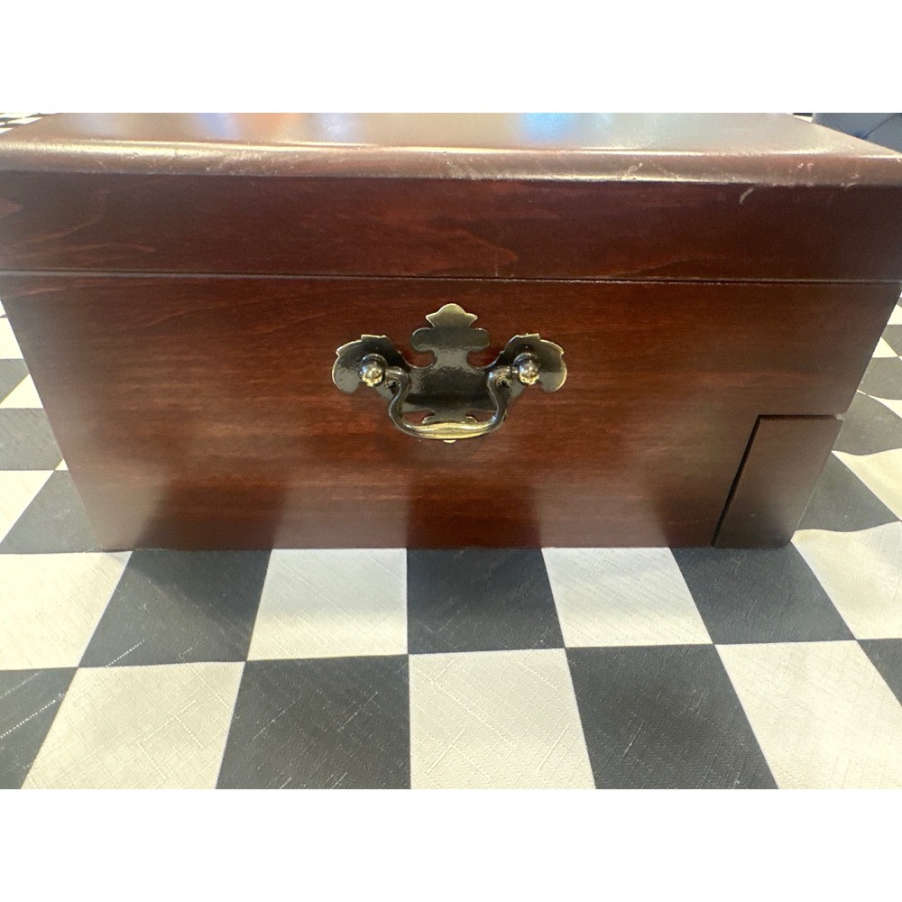Reed & Barton Wood Silverware Chest Mahogany Finish Tarnish Proof Lining flaw - Picture 5 of 9